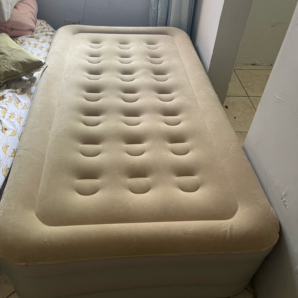 Serta Inflatable Air Mattress